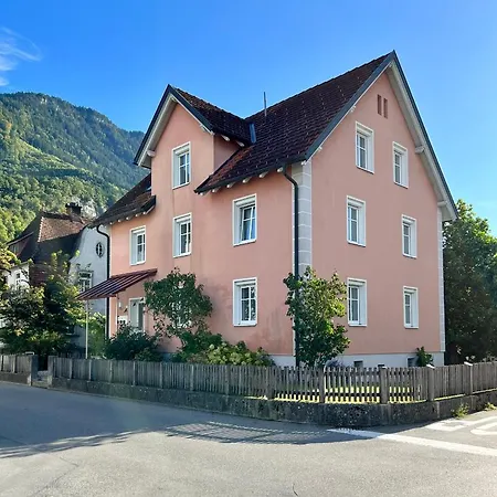 Stadthaus 1911 아파트 블루덴츠